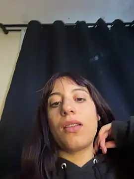 Snapshot of Mia_fiire chatting on June 20, 3:09 am Mia fiire online show from June 20, 3:09 am