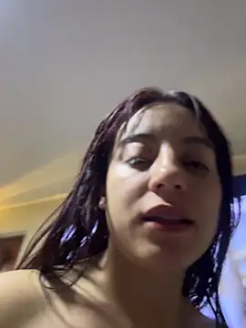 Snapshot of Mia_fiire chatting on June 25, 5:12 am Mia fiire online show from June 25, 5:12 am