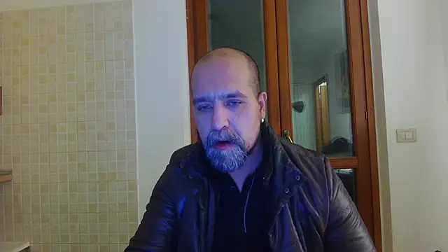 Snapshot of AMIRDIB2025 chatting on January 14, 6:02 pm AMIRDIB2025 online show from January 14, 6:02 pm