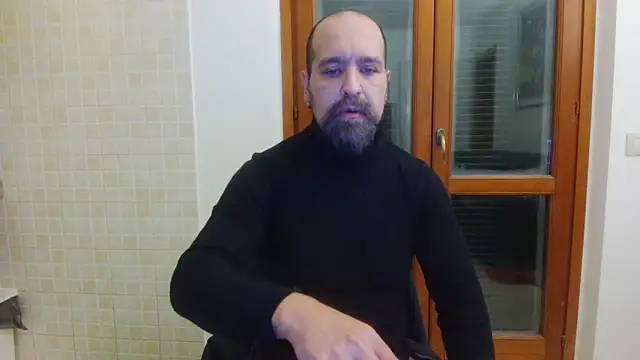 Snapshot of AMIRDIB2025 chatting on February 6, 3:33 am AMIRDIB2025 online show from February 6, 3:33 am