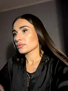 Snapshot of MonikaSi chatting on December 4, 6:05 pm MonikaSi online show from December 4, 6:05 pm