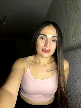 Snapshot of MonikaSi chatting on January 6, 6:33 pm MonikaSi online show from January 6, 6:33 pm