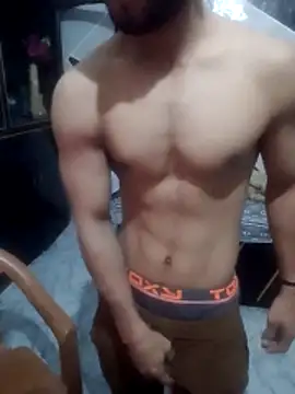 Snapshot of Fitboy07 chatting on February 4, 11:05 am Fitboy07 online show from February 4, 11:05 am