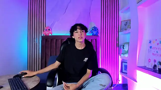 SthepanodiMonaco online show from March 27, 3:34 am