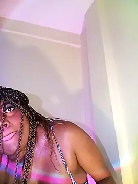 Snapshot of GraceMaaceey chatting on March 11, 5:02 am GraceMaaceey online show from March 11, 5:02 am