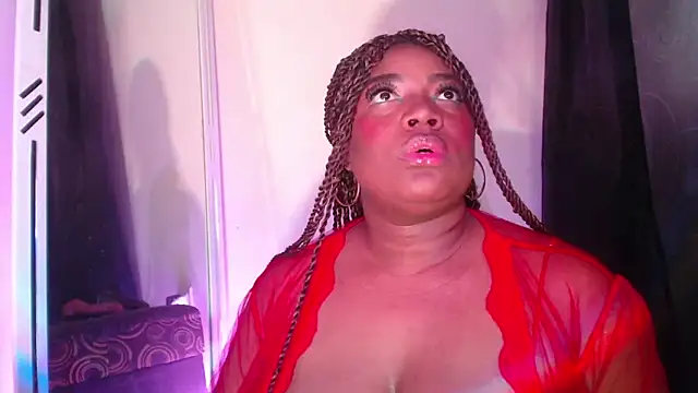 Snapshot of GraceMaaceey chatting on March 13, 4:08 am GraceMaaceey online show from March 13, 4:08 am