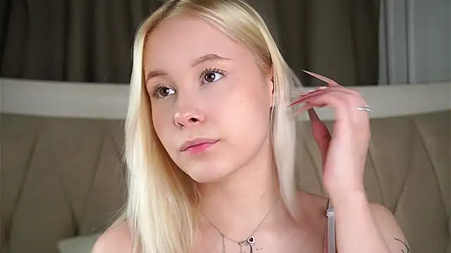 AunclreaVache online show from February 11, 1:16 pm