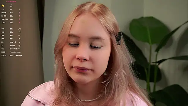 AunclreaVache online show from March 25, 11:05 am