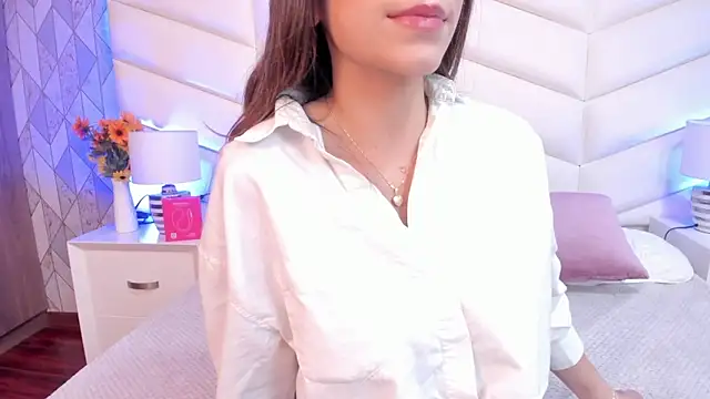 Snapshot of Lizzi_Hotman_ chatting on February 10, 8:35 pm Lizzi Hotman online show from February 10, 8:35 pm