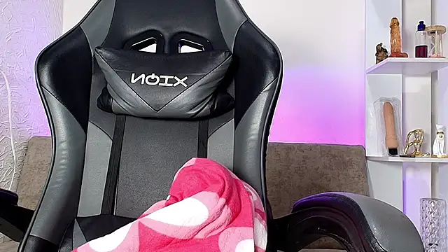 Nahomi rous777 online show from February 3, 2:55 pm