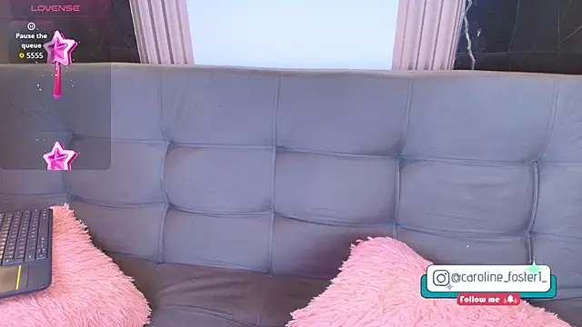 Caroline foster1 online show from May 18, 1:06 pm
