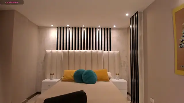 RossiRivers online show from December 18, 11:27 am