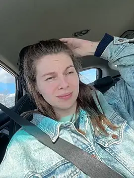 Snapshot of d0uble_trouble chatting on March 28, 11:10 am d0uble trouble online show from March 28, 11:10 am