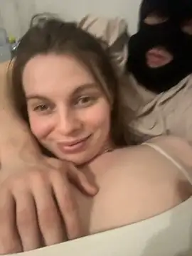 Snapshot of d0uble_trouble chatting on March 30, 7:26 pm d0uble trouble online show from March 30, 7:26 pm