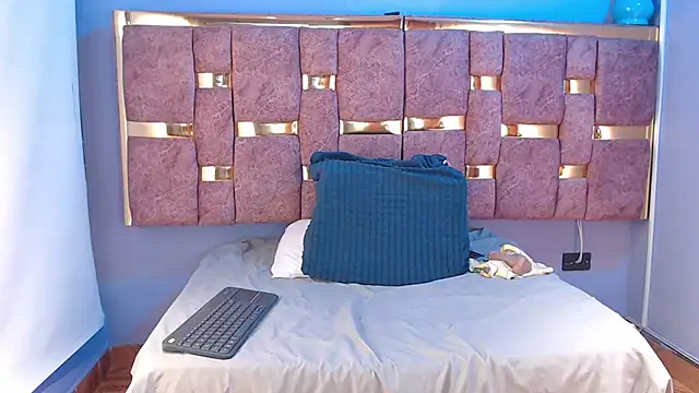  Caroline34 online show from March 23, 10:52 am