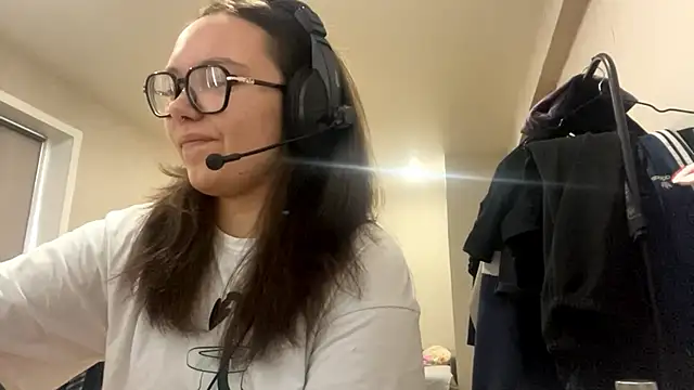 KerriMcbreen online show from December 4, 3:16 am