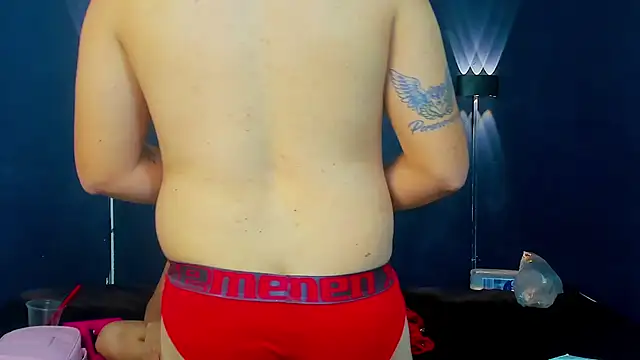 JhostineandLucero online show from January 14, 11:20 pm