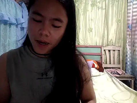 Snapshot of xxdreamgirl69 chatting on February 19, 3:02 am xxdreamgirl69 online show from February 19, 3:02 am