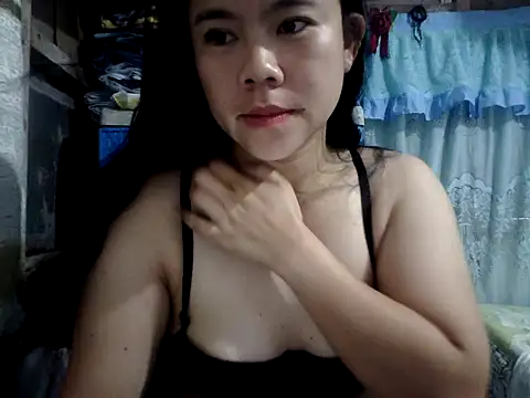 Snapshot of xxdreamgirl69 chatting on March 30, 10:44 pm xxdreamgirl69 online show from March 30, 10:44 pm