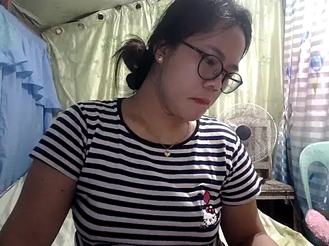 xxdreamgirl69 online show from April 30, 10:14 pm