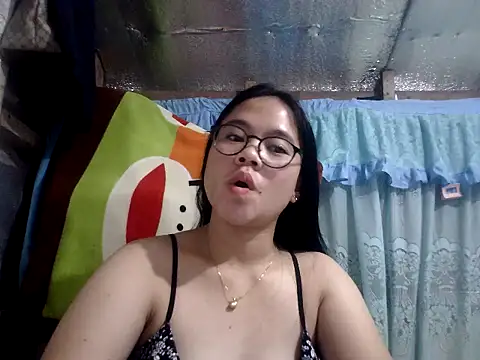 xxdreamgirl69 online show from May 3, 10:05 pm