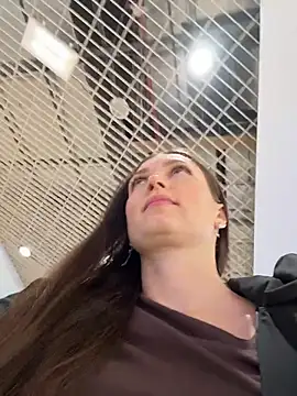 Snapshot of ZaraHill chatting on December 4, 3:49 am ZaraHill online show from December 4, 3:49 am