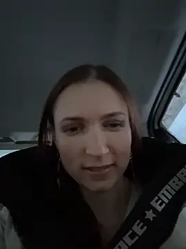 Snapshot of ZaraHill chatting on December 21, 2:51 am ZaraHill online show from December 21, 2:51 am