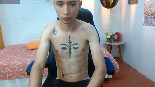 LucassSmith11 online show from December 2, 1:50 pm