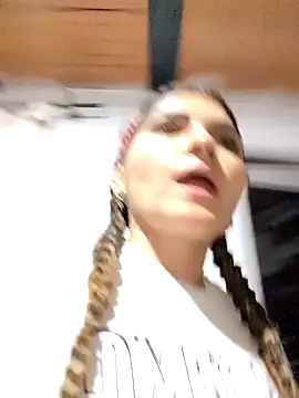 RosaliaVicky online show from February 5, 2:16 am