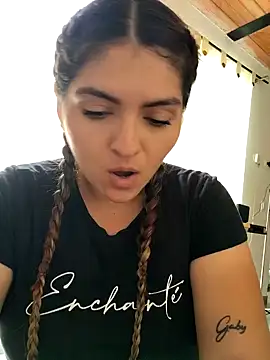 RosaliaVicky online show from February 9, 2:43 pm