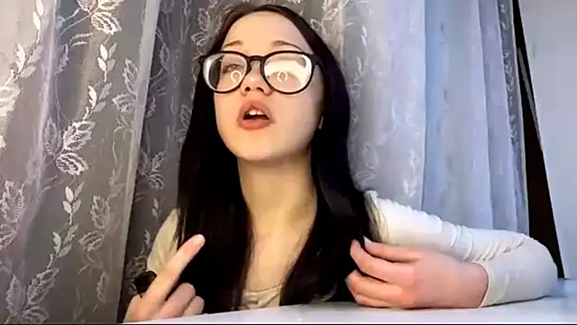 Snapshot of ZeeHope chatting on November 29, 12:19 pm ZeeHope online show from November 29, 12:19 pm