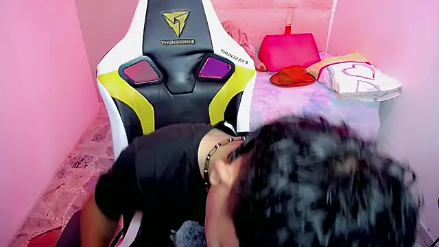 Green XoX online show from February 2, 2:16 pm