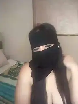 Snapshot of lolotheone chatting on January 16, 11:20 pm lolotheone online show from January 16, 11:20 pm