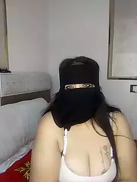 Snapshot of lolotheone chatting on February 2, 1:15 am lolotheone online show from February 2, 1:15 am