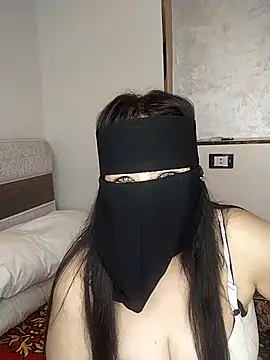 Snapshot of lolotheone chatting on February 8, 3:04 pm lolotheone online show from February 8, 3:04 pm