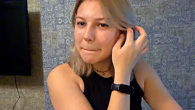 Snapshot of ShinyJules chatting on November 29, 2:53 pm ShinyJules online show from November 29, 2:53 pm