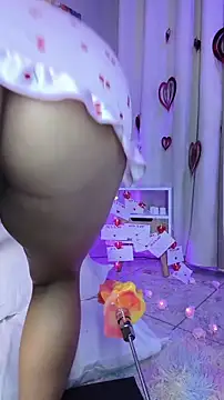 Snapshot of BonnieRitz chatting on February 15, 8:57 am BonnieRitz online show from February 15, 8:57 am