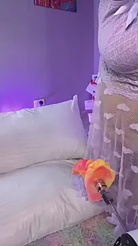 Snapshot of BonnieRitz chatting on February 16, 8:54 am BonnieRitz online show from February 16, 8:54 am