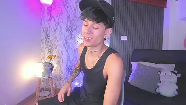 Snapshot of Jake_beach_ chatting on January 18, 1:53 am Jake beach online show from January 18, 1:53 am