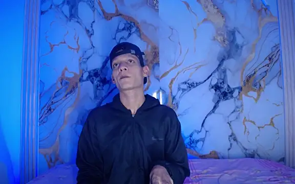 Snapshot of Peter_boys_1 chatting on January 6, 2:59 am Peter boys 1 online show from January 6, 2:59 am