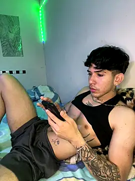 wil hot online show from December 15, 4:00 pm