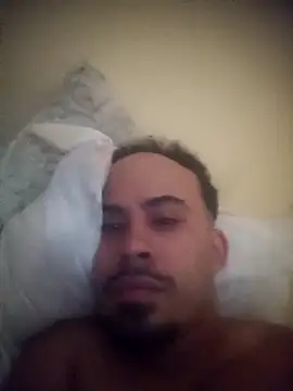 Snapshot of Rodrigues99 chatting on February 14, 6:37 pm Rodrigues99 online show from February 14, 6:37 pm