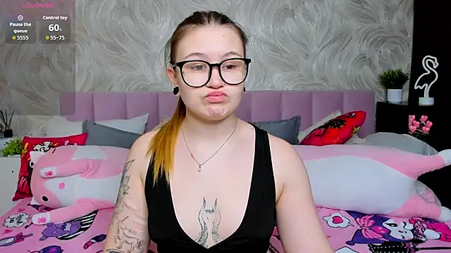 MilanaXHoney online show from January 16, 1:20 am