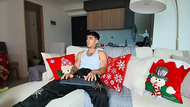 liorvante online show from January 6, 5:49 pm