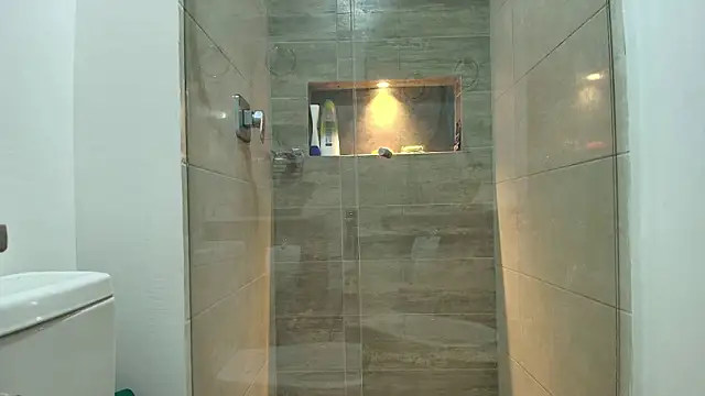 liorvante online show from March 8, 3:05 pm