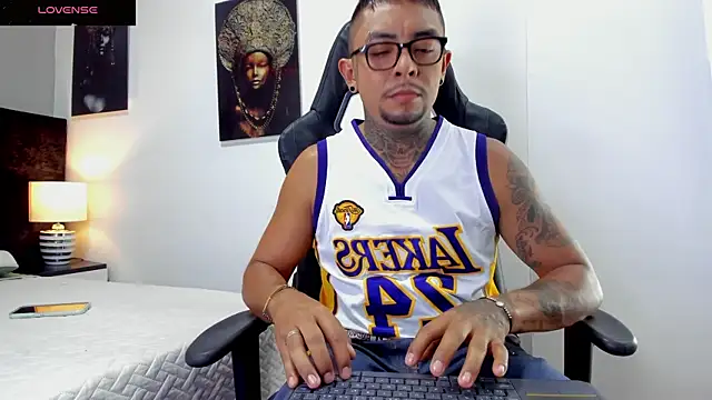 BASTIAN NICOLAS  online show from January 8, 9:17 pm