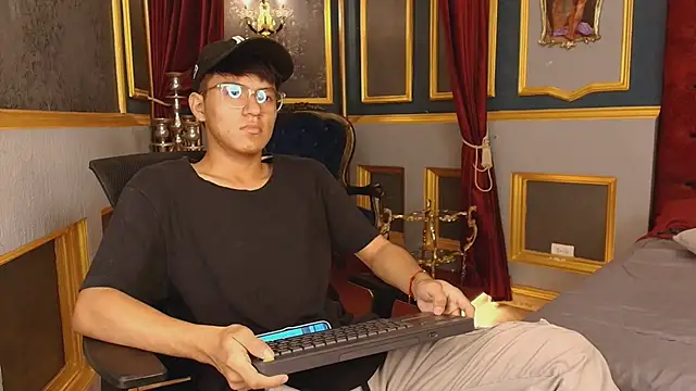 isaac grimm online show from January 10, 3:19 am