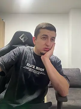 Liam jones10 online show from February 1, 5:28 am