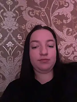 Snapshot of DianazLove1 chatting on February 12, 8:31 am DianazLove1 online show from February 12, 8:31 am