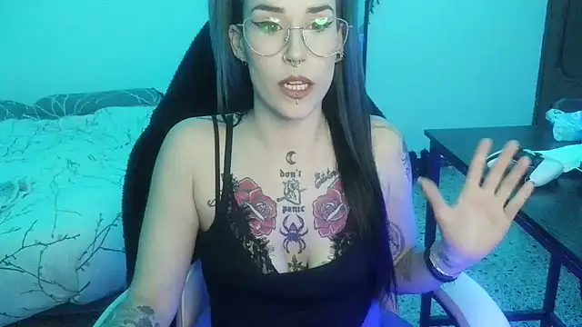 Snapshot of blackrose1997 chatting on March 2, 12:23 pm blackrose1997 online show from March 2, 12:23 pm